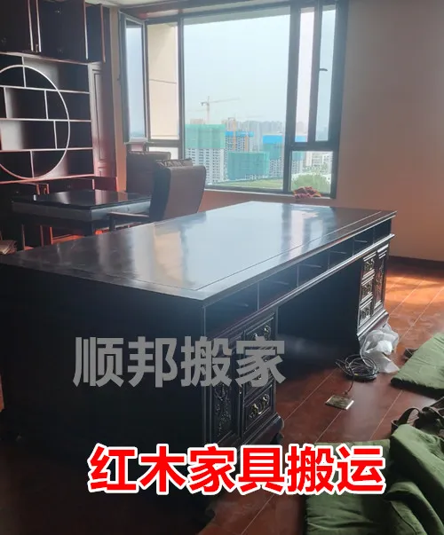 专业红木家具搬运.webp